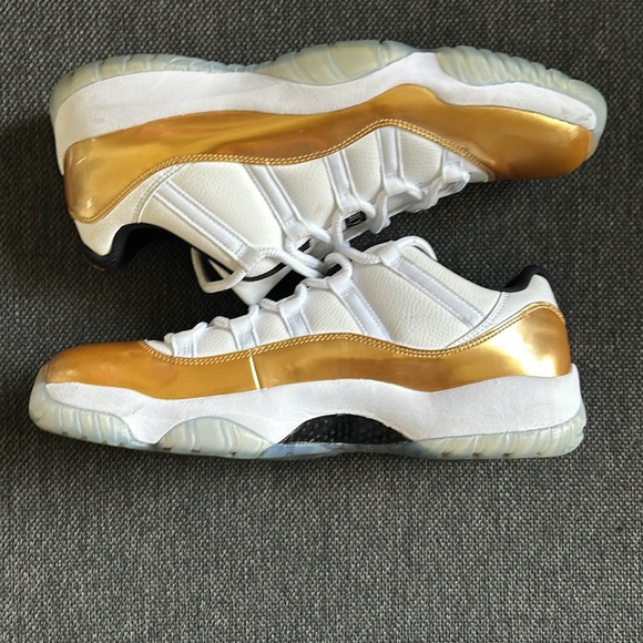 Jordan 11 Retro Low Closing Ceremony - Picture 3 of 12